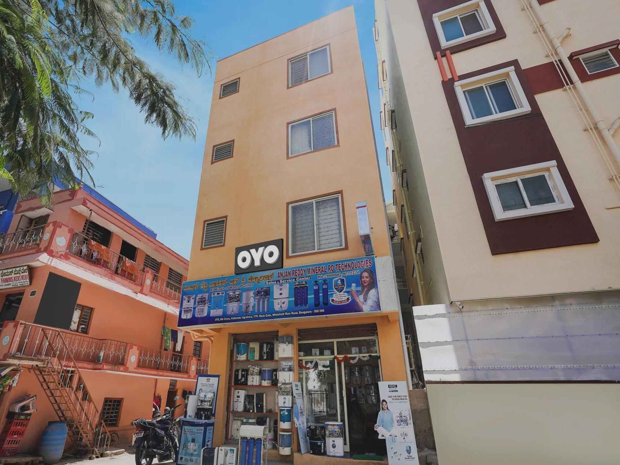 Oyo Flagship Lakshmana Hotel Bangalore Exterior photo